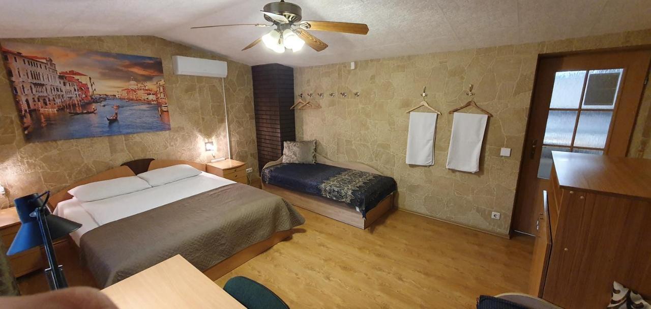 Aparthotel 4 ,, Cosy House Billiard " - Sauna & Parking 카우나스 외부 사진