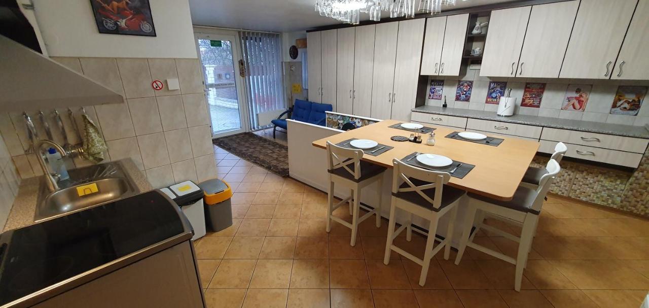 Aparthotel 4 ,, Cosy House Billiard " - Sauna & Parking 카우나스 외부 사진